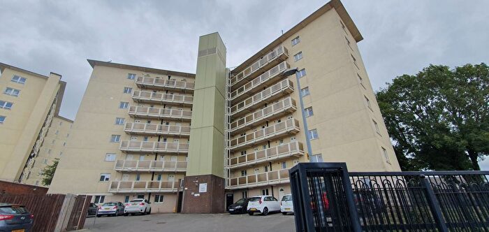 2 Bedroom Flat To Rent In Wellington St, Bradford, BD1