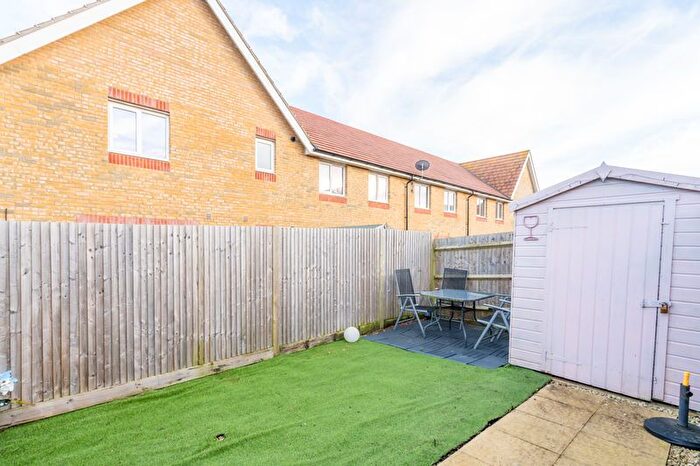 1 Bedroom Flat For Sale In First Floor Flat With Garden, Meadowsweet Way, Chichester, PO20
