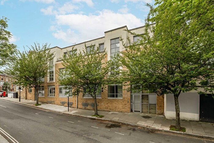 2 Bedroom Flat To Rent In Ingestre Road, Kentish Town, NW5