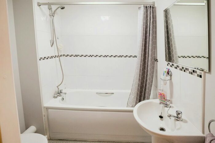 1 Bedroom Flat For Sale In Saddlery Way, Chester, CH1