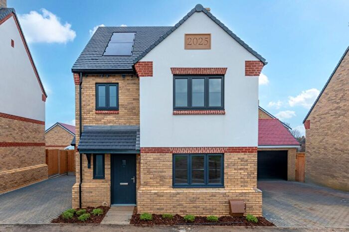 4 Bedroom Detached House For Sale In Fuller Way, Wootton, MK43