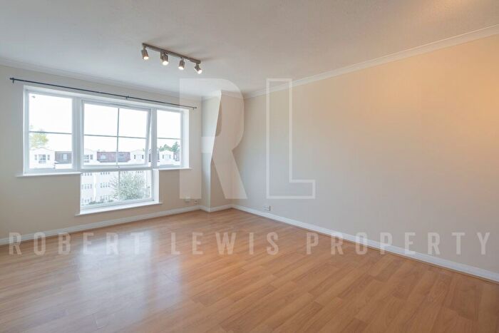 1 Bedroom Flat To Rent In Etchingham Park Road, London, N3