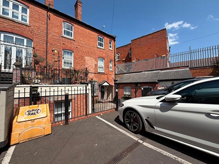 1 Bedroom Flat To Rent In Warwick Road, Acocks Green, B27