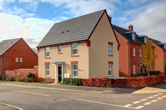 3 Bedroom Detached House For Sale In Kings Chase, Ampfield, Romsey, Hampshire, SO51