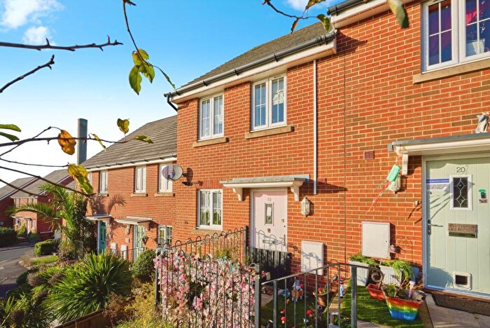 2 Bedroom Semi Detached House For Sale In Waterside Close, East Cowes, Isle Of Wight, PO32