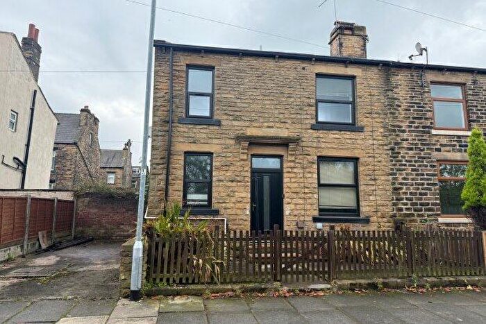 2 Bedroom Property To Rent In Laurel Terrace, Pudsey, LS28