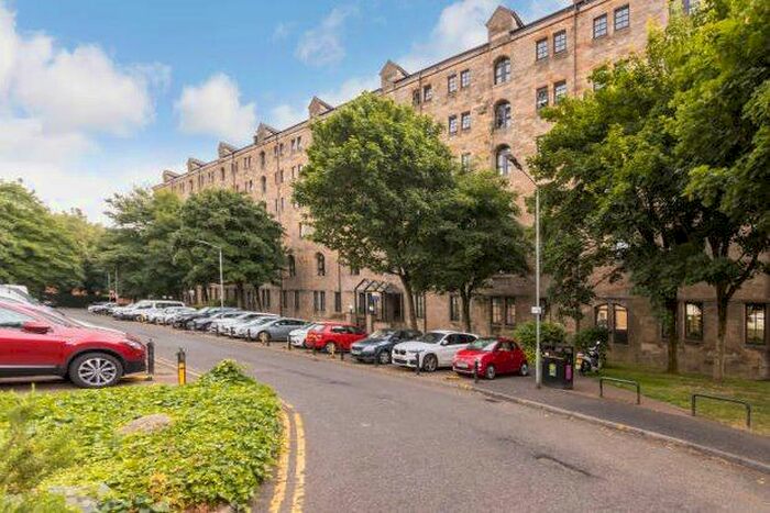 2 Bedroom Flat To Rent In Bell Street, Glasgow, G4