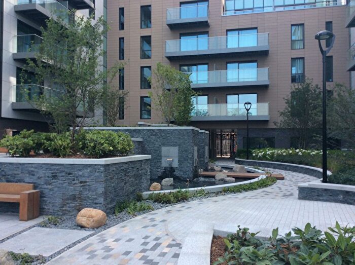 2 Bedroom Flat To Rent In City View, Woodberry Down, N4