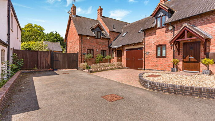 3 Bedroom Semi-Detached House For Sale In Corner Cottage, Alders Reach, Rolleston-on-Dove, DE13