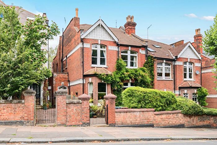 4 Bedroom Detached House For Sale In Wolseley Road, London, N8