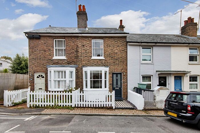 3 Bedroom Terraced House For Sale In Park Street, Tunbridge Wells, Kent, TN2