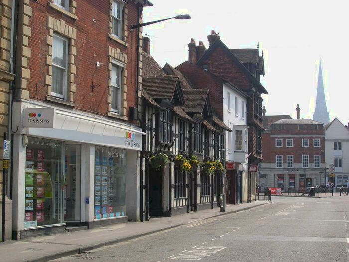 1 Bedroom Flat To Rent In Castle Street, Salisbury, Wiltshire, SP1