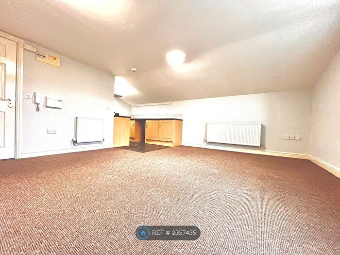 Studio To Rent In Eckersley Precinct, Atherton, Manchester, M46