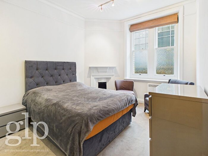 Studio To Rent In Burleigh Mansions, Charing Cross Road, London, Greater London, Covent Garden, WC2H