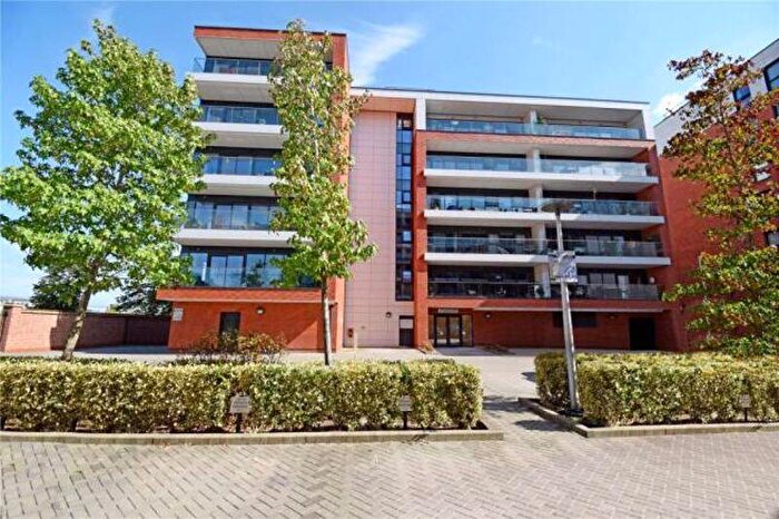 2 Bedroom Apartment For Sale In Hackwood House Newbury Racecourse, RG14