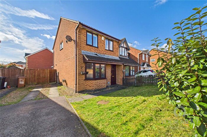 3 Bedroom Semi-Detached House For Sale In Aldwell Close, Wootton, Northampton, NN4