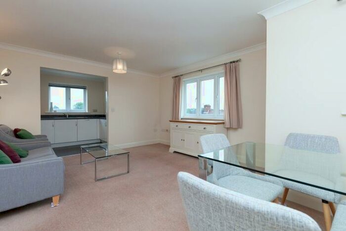 2 Bedroom Apartment To Rent In Reliance Way, East Oxford, OX4