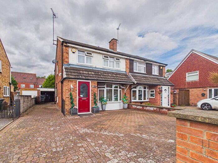 3 Bedroom Semi-Detached House For Sale In Churchill Drive, Ruddington, NG11
