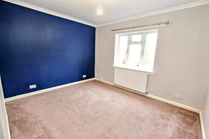 1 Bedroom Flat For Sale In Melvinhall Road, Lanark, ML11