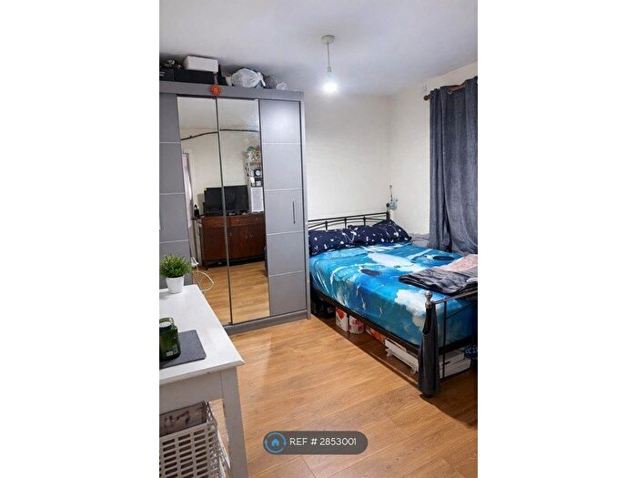 Studio To Rent In Cromwell Road, Hounslow, TW3