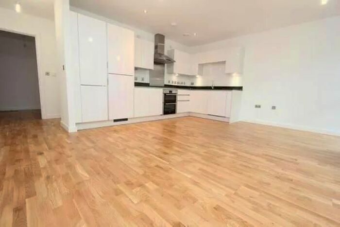 2 Bedroom Flat To Rent In Larkwood Avenue, London, SE10