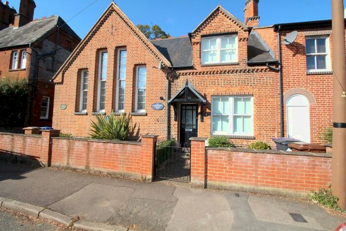 1 Bedroom Flat To Rent In Radcliffe Road, Hitchin, SG5