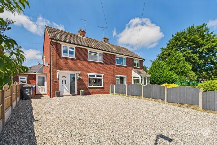 3 Bedroom Semi-Detached House For Sale In Harvey Place, Uttoxeter, ST14