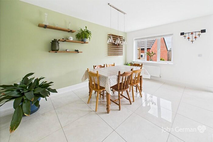 5 Bedroom Detached House For Sale In Ladybird Close, East Leake, LE12