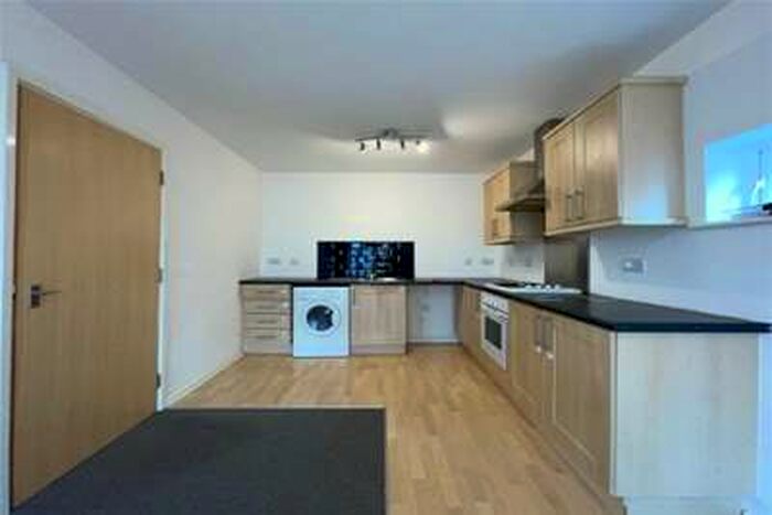 2 Bedroom Flat To Rent In Jefferson Place, West Bromwich, B71