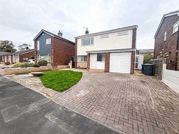 3 Bedroom Detached House To Rent In Hallwood Close, Burnley, BB10