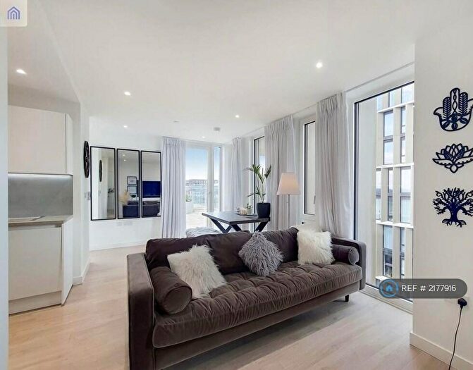 2 Bedroom Penthouse To Rent In Bond Apartments, Harrow, HA1