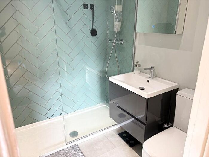 3 Bedroom Semi Detached House For Sale In Wembdon Road, Bridgwater, TA6