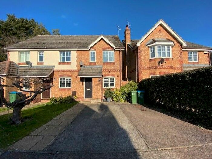 2 Bedroom Semi-Detached House To Rent In Rivets Close, Aylesbury, HP21