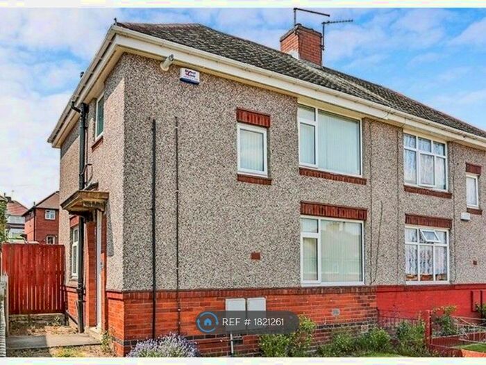 3 Bedroom Semi-Detached House To Rent In Fishponds Road West, Sheffield, S13