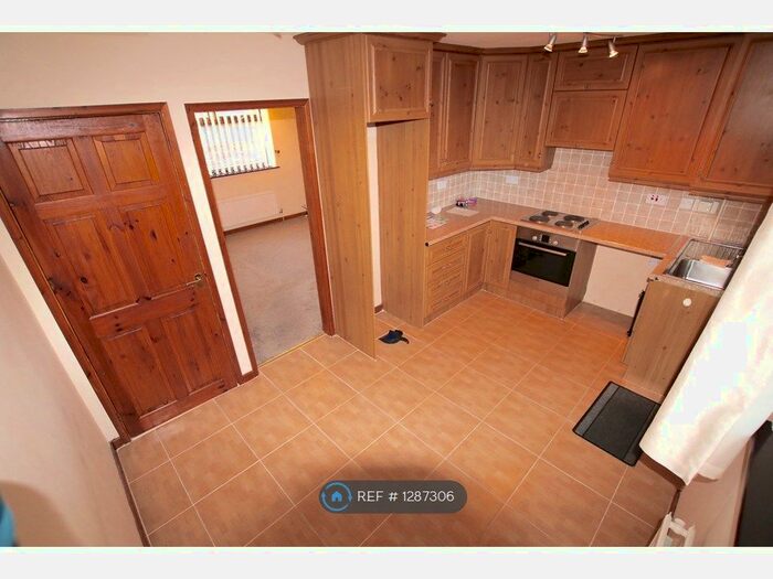 3 Bedroom Semi-Detached House To Rent In Dale Court, New Broughton, Wrexham LL11