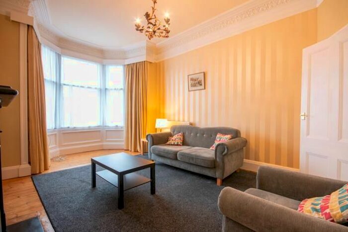 2 Bedroom Flat To Rent In West Savile Terrace, Edinburgh, EH9