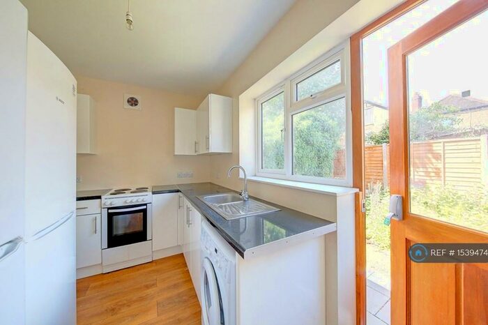 5 Bedroom Semi-Detached House To Rent In Canbury Park Road, Kingston Upon Thames, KT2