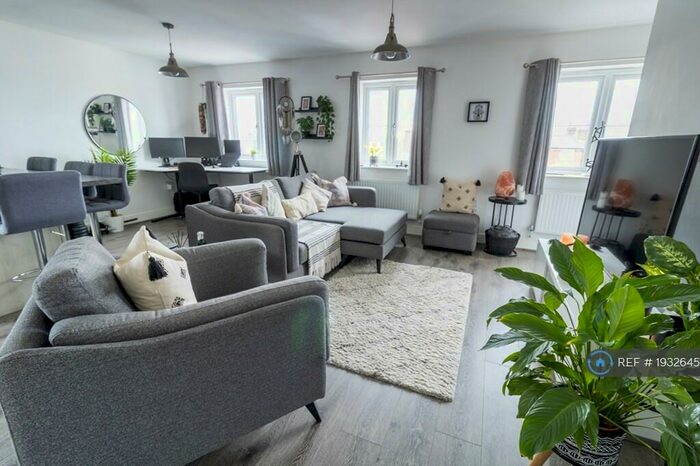 2 Bedroom Flat To Rent In Hagley Road, Stourbridge, DY8