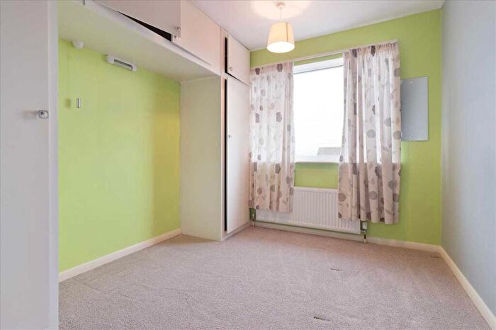 2 Bedroom Detached House To Rent In Belvedere Close, Somersall, S40