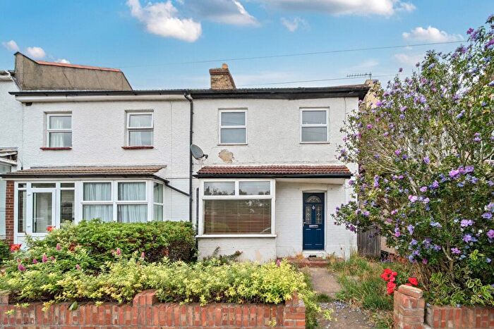 3 Bedroom Semi-Detached House For Sale In Seward Road, Beckenham, BR3