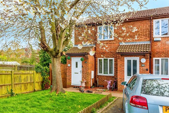 2 Bedroom End Of Terrace House For Sale In Bonham Court, Kettering, NN16