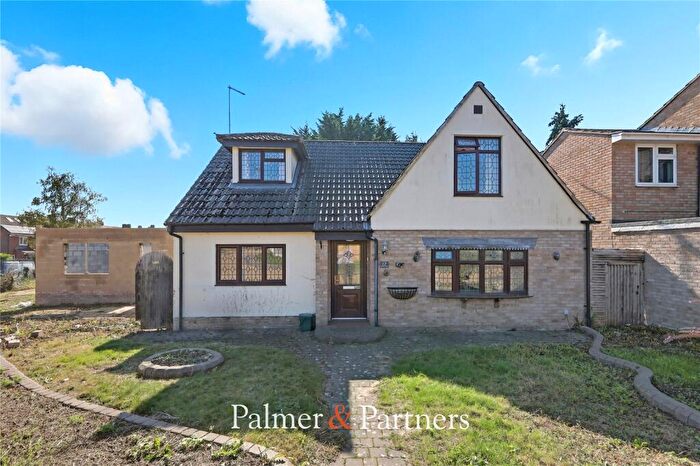 4 Bedroom Detached House For Sale In Berwick Avenue, Chelmsford, Essex, CM1