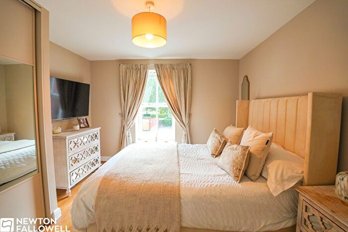 2 Bedroom Flat For Sale In Carolgate Court, Retford, DN22