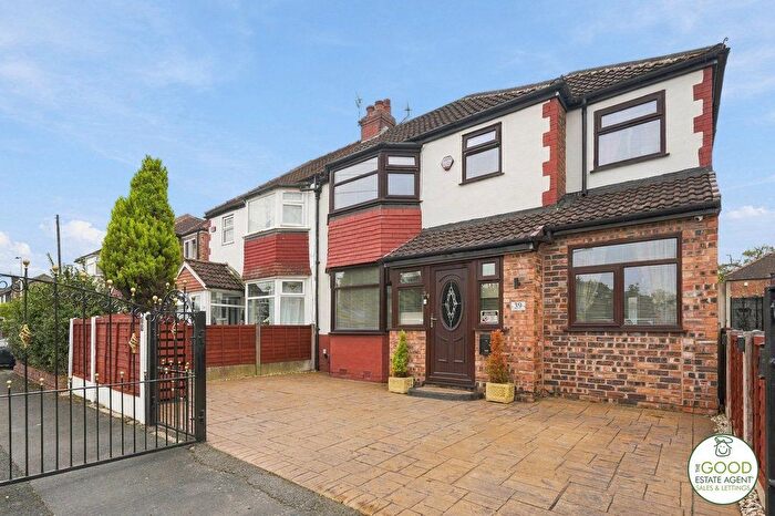 4 Bedroom Semi-detached House For Sale In Greenway Road, Heald Green, Cheadle, SK8