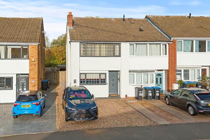 2 Bedroom End Of Terrace House For Sale In Freemantle Road, Rugby, CV22