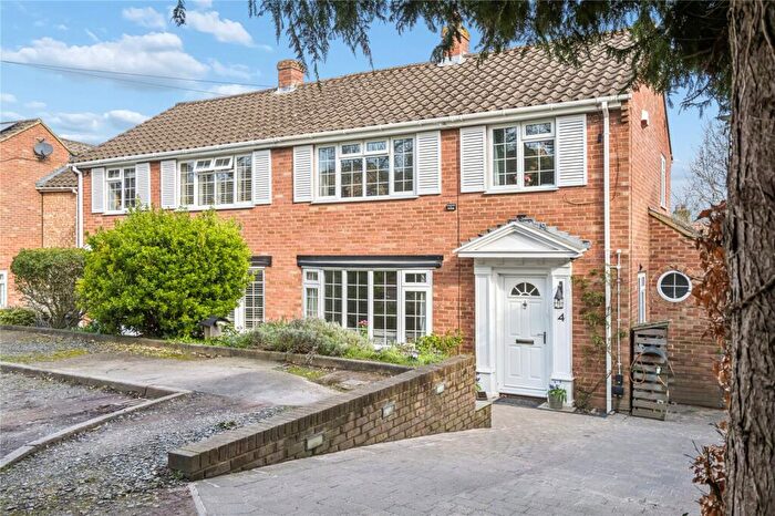 3 Bedroom Semi Detached House For Sale In Captains Walk, Berkhamsted, Hertfordshire, HP4