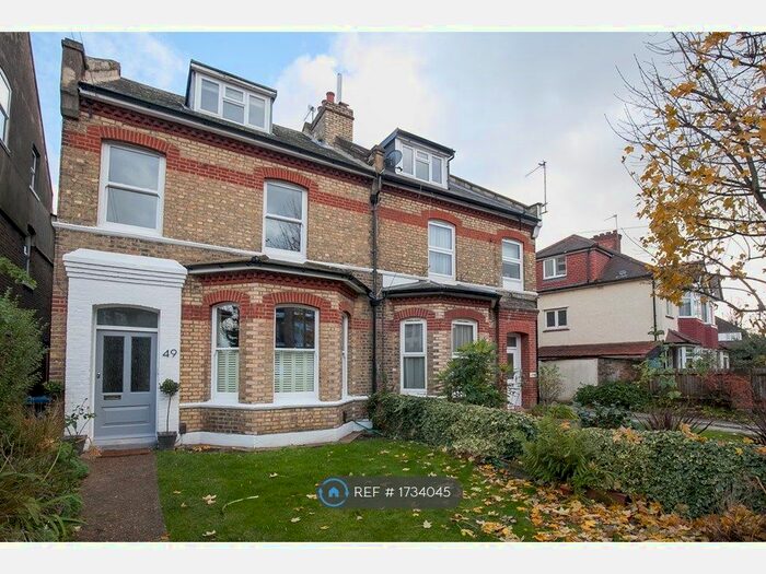 2 Bedroom Flat To Rent In King Charles Road, Surbiton, KT5