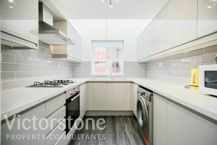 4 Bedroom Flat To Rent In Oakshott Court, Polygon Road, Euston, London, NW1