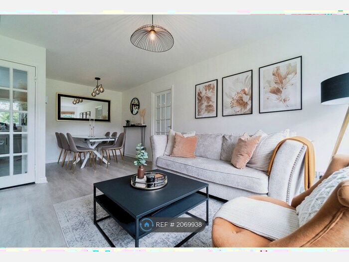 2 Bedroom Flat To Rent In Pampisford Road, South Croydon, CR2