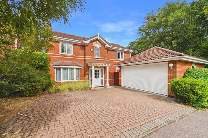 4 Bedroom Detached House For Sale In Viola Croft, Warfield, Berkshire, RG42